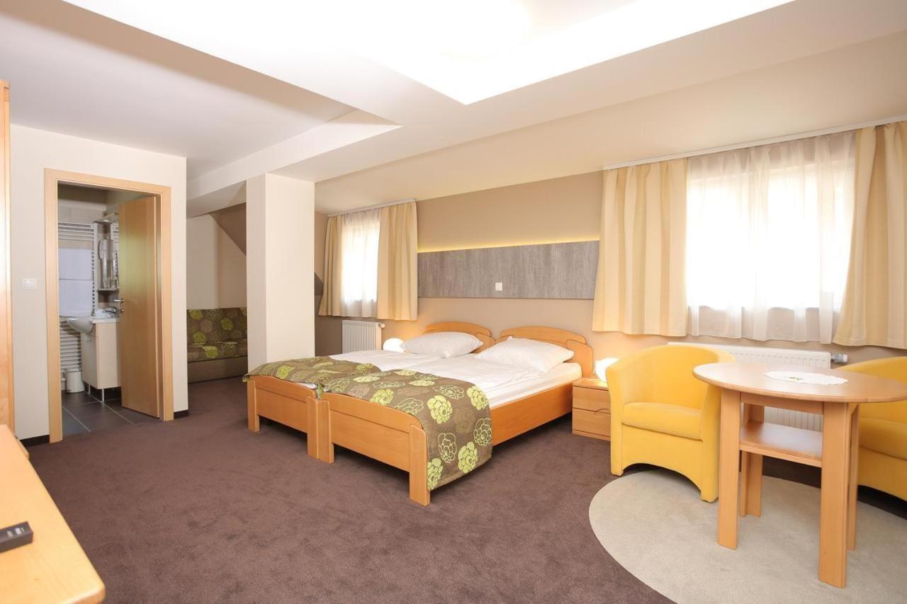 Vila Sofia Тржич Экстерьер фото